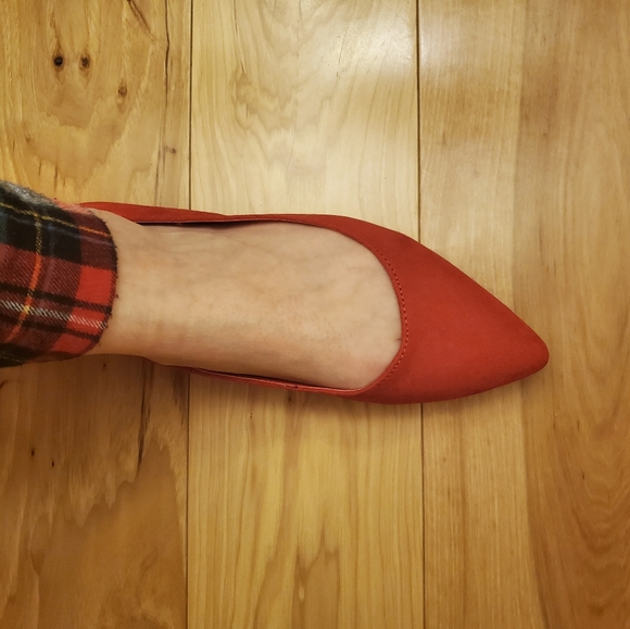 NWT F21 Red Pointy Flats - Picture 2 of 5